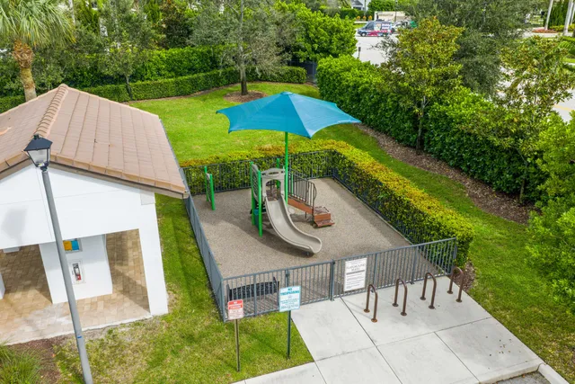 $550,000 | 4990 Navali Drive, Lake Worth, FL 33467