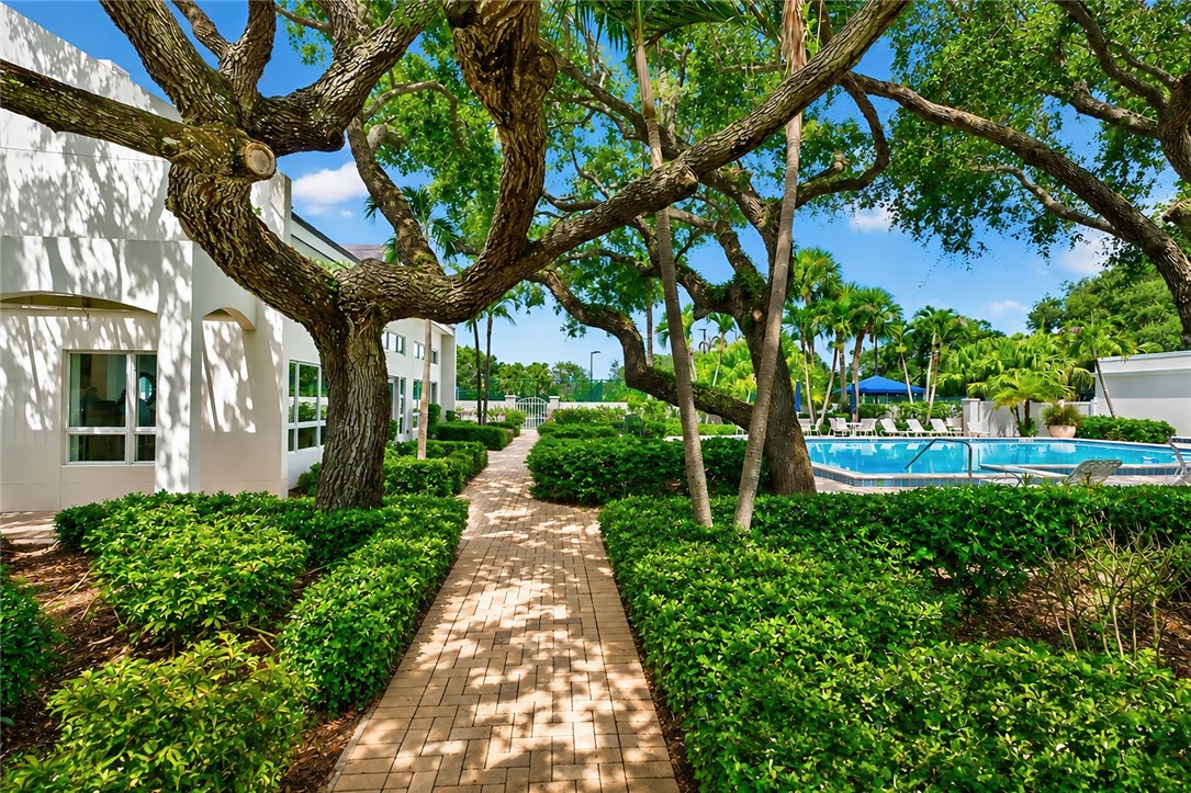 8303 Chinaberry Road, Unit 8303 Vero Beach, FL 32963 - Photo 32 of 36 Gallery Image 32