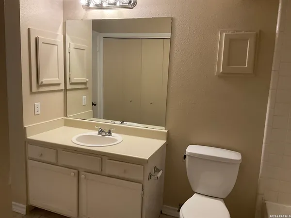 $123,000 | 5322 Medical Drive, Unit E205, San Antonio, TX 78240