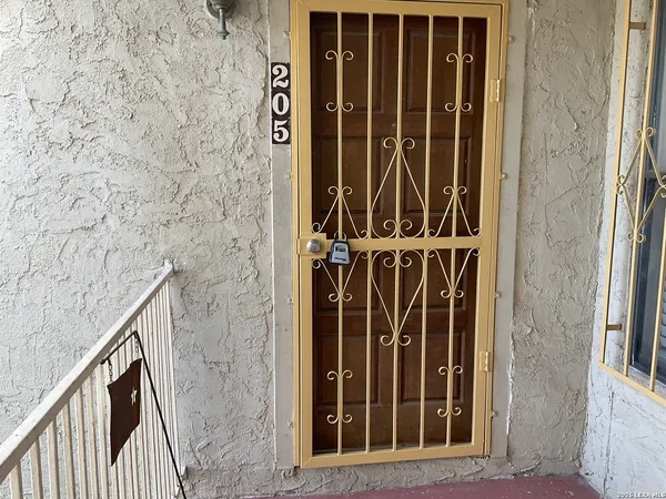 $123,000 | 5322 Medical Drive, Unit E205, San Antonio, TX 78240