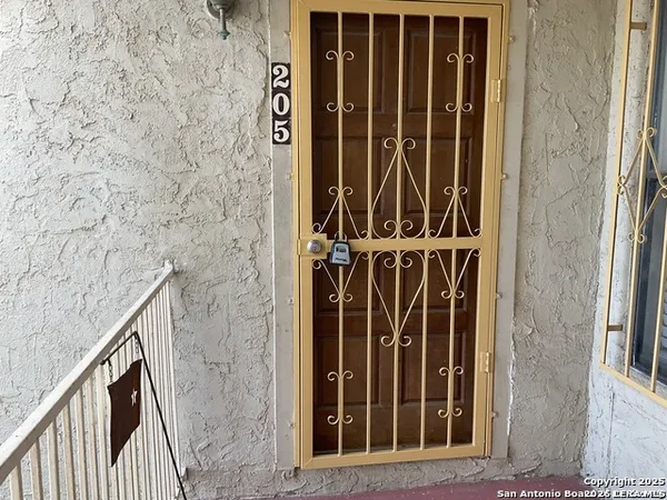 $123,000 | 5322 Medical Drive, Unit E205, San Antonio, TX 78240