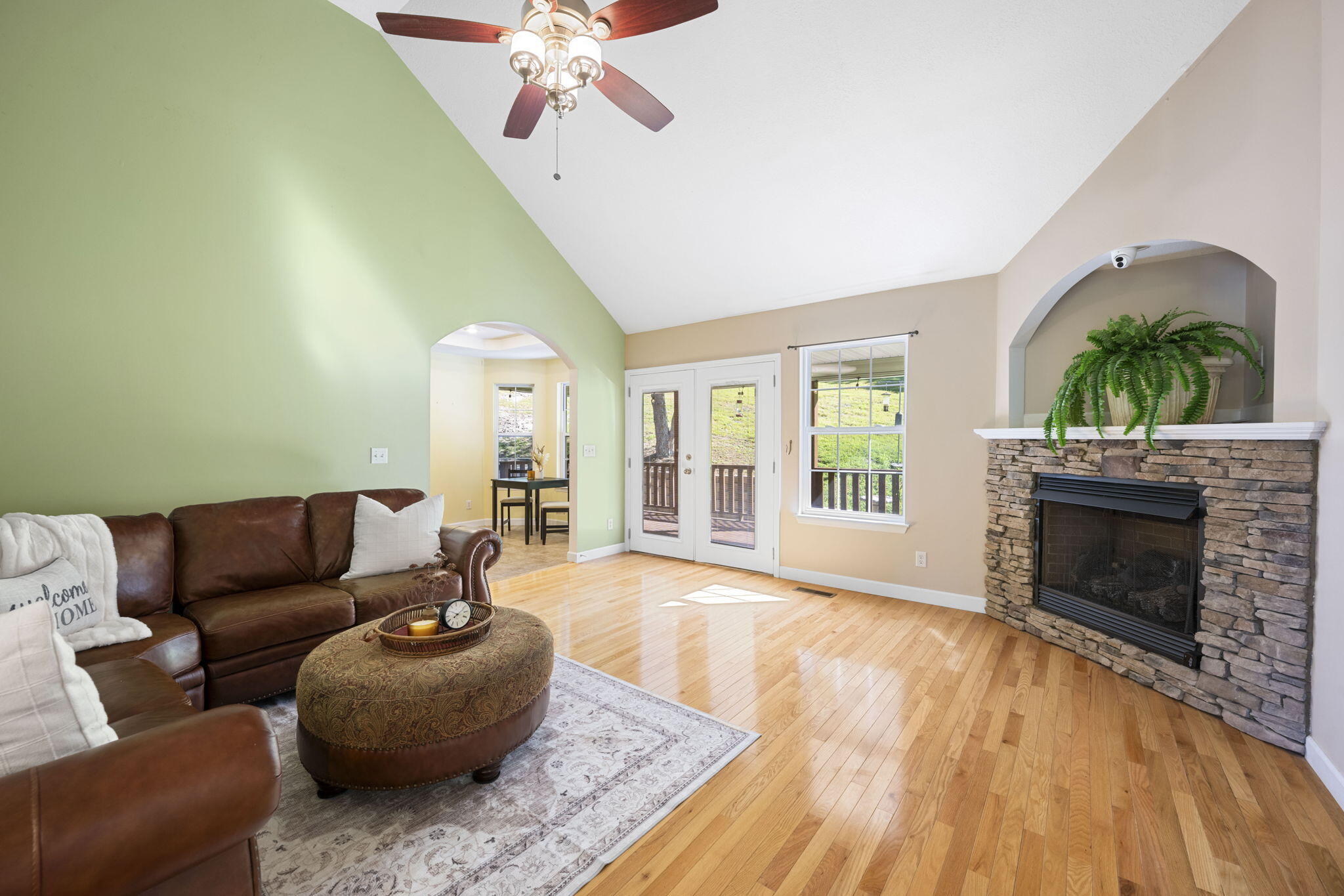 32 Hullander Hollow Road Ringgold, GA 30736 - Photo 12 of 41 living room