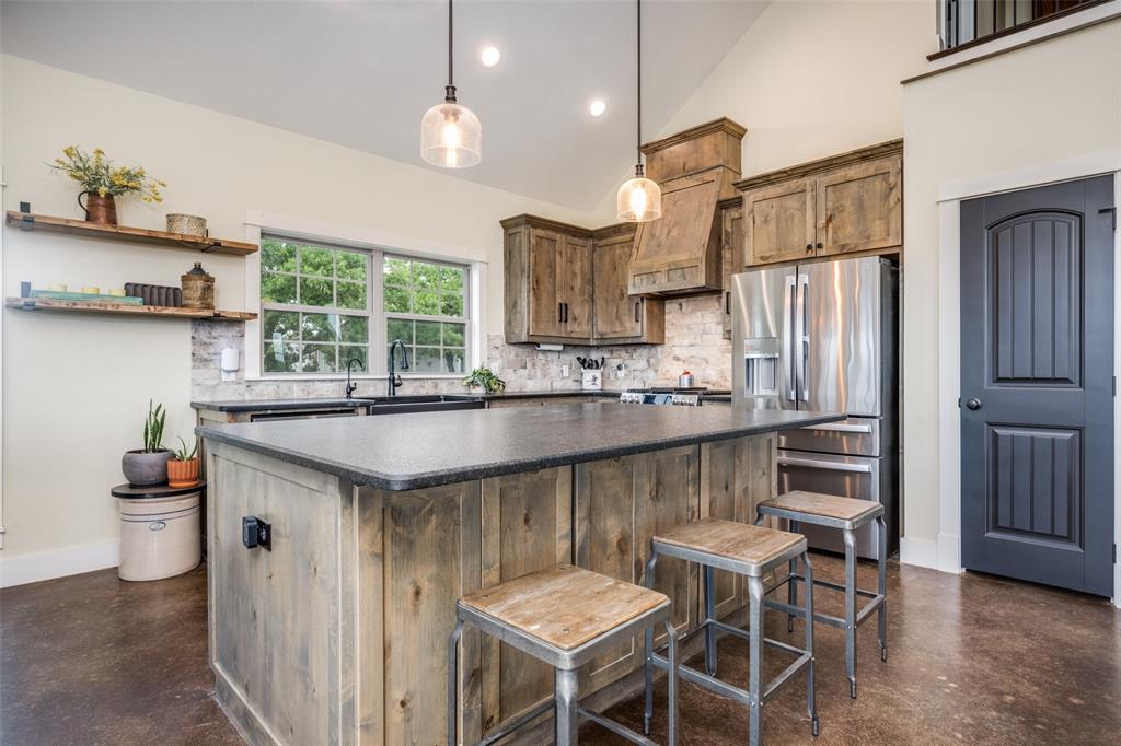 1458 Jim Harry Loop Sunset, TX 76270 - Photo 14 of 40