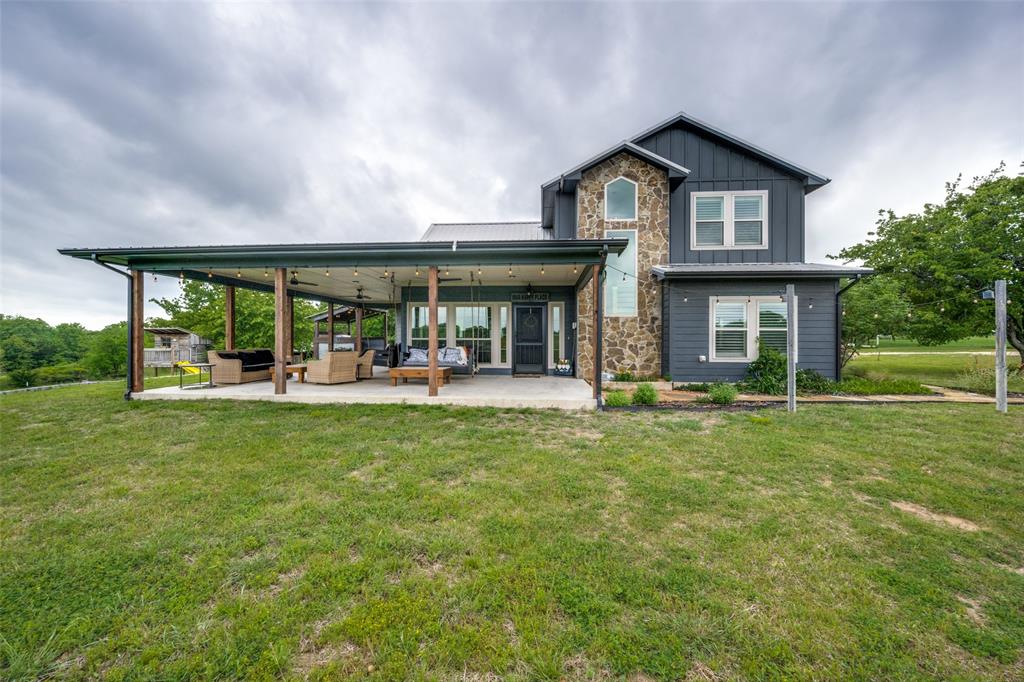 1458 Jim Harry Loop Sunset, TX 76270 - Photo 4 of 40