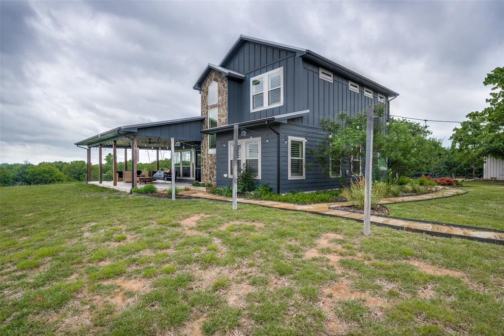 1458 Jim Harry Loop Sunset, TX 76270 - Photo 5 of 40