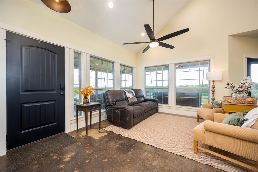 1458 Jim Harry Loop Sunset, TX 76270 - Photo 10 of 40
