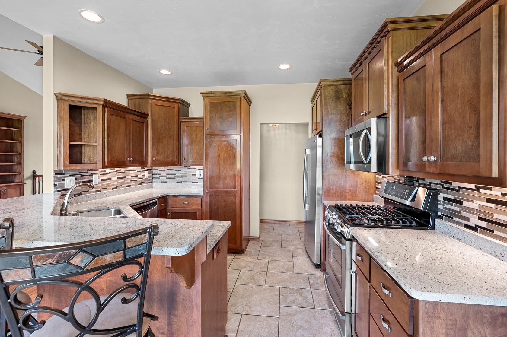 1713 Remington Ridge Way De Pere, WI 54115 - Photo 17 of 53