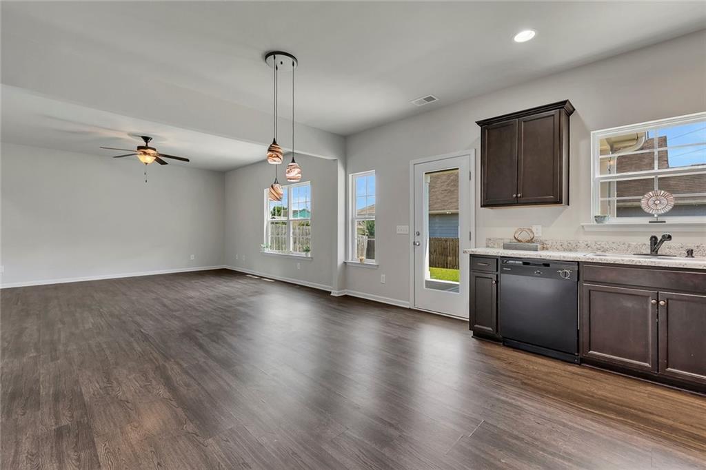 39 Samuel Way Cartersville, GA 30121 - Photo 15 of 48