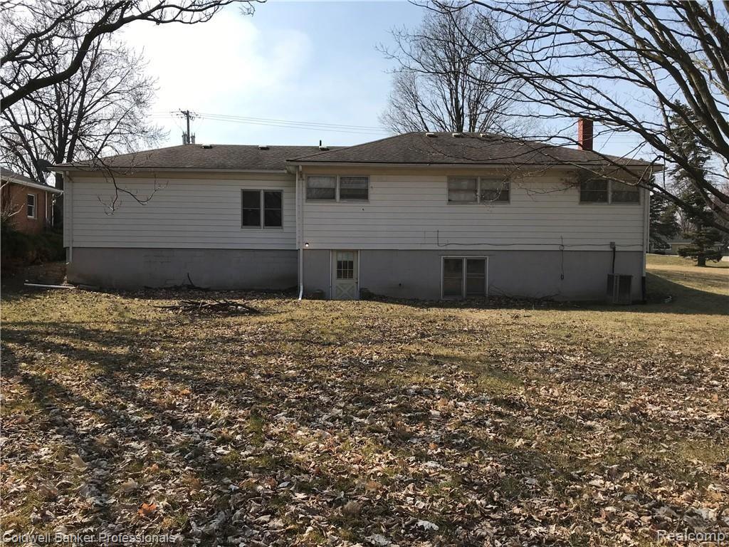 1139 East Hill Road Flint, MI 48507 - Photo 22 of 24 IMG_3684.JPG