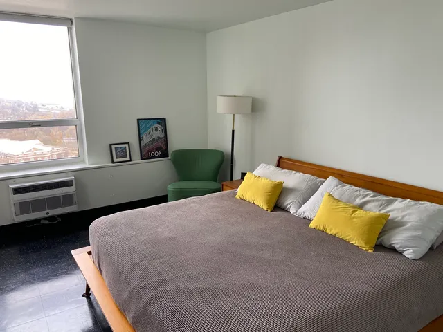 $249,900 | 70 West Burton Place, Unit 2001F, Chicago, IL 60610