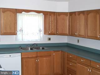 30 Highland Road Wrightstown, NJ 08562 - Photo 2 of 6