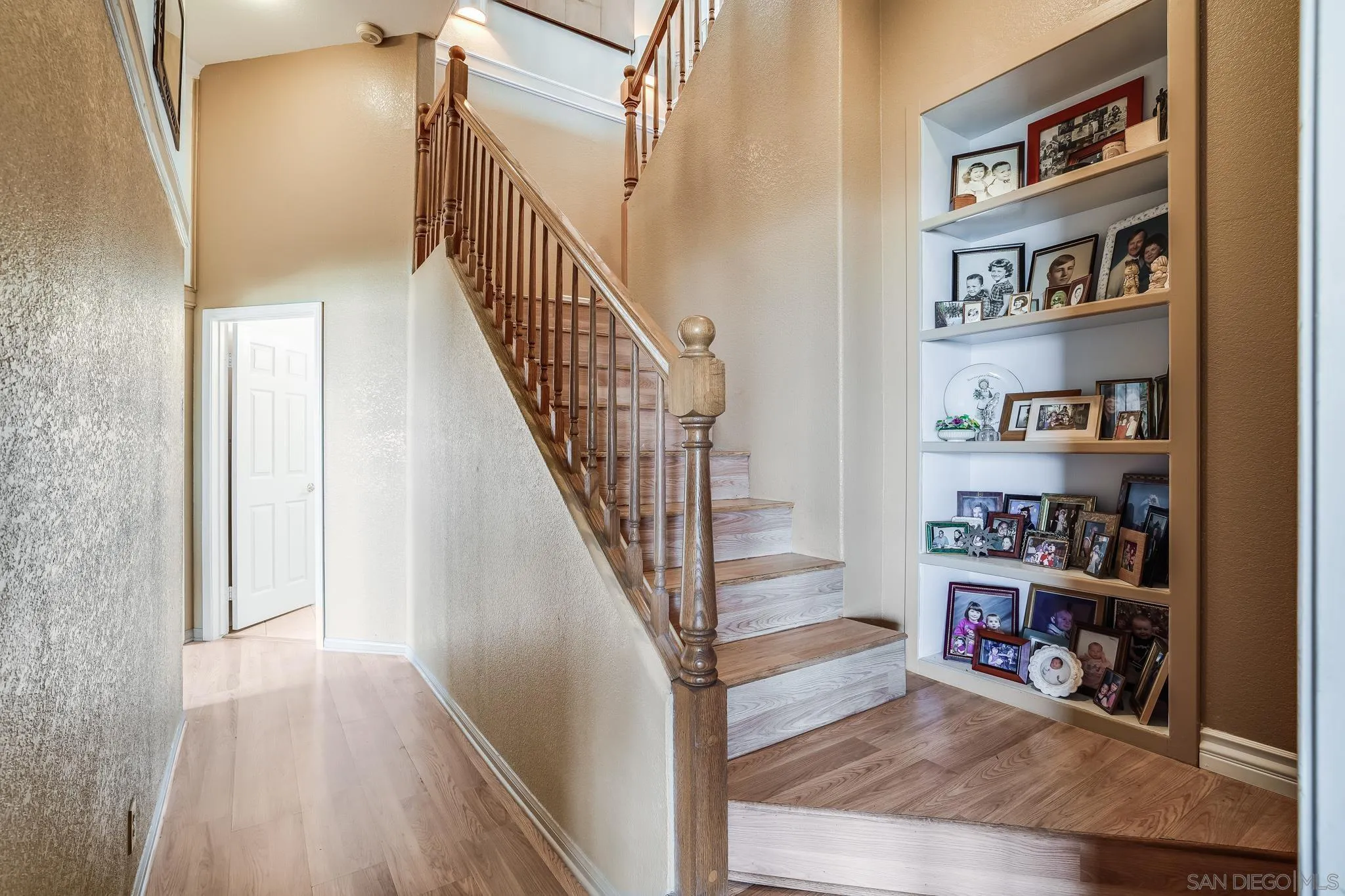 2366 Highview Lane Spring Valley, CA 91977 - Photo 24 of 53 a view of entryway and hall with wooden floor