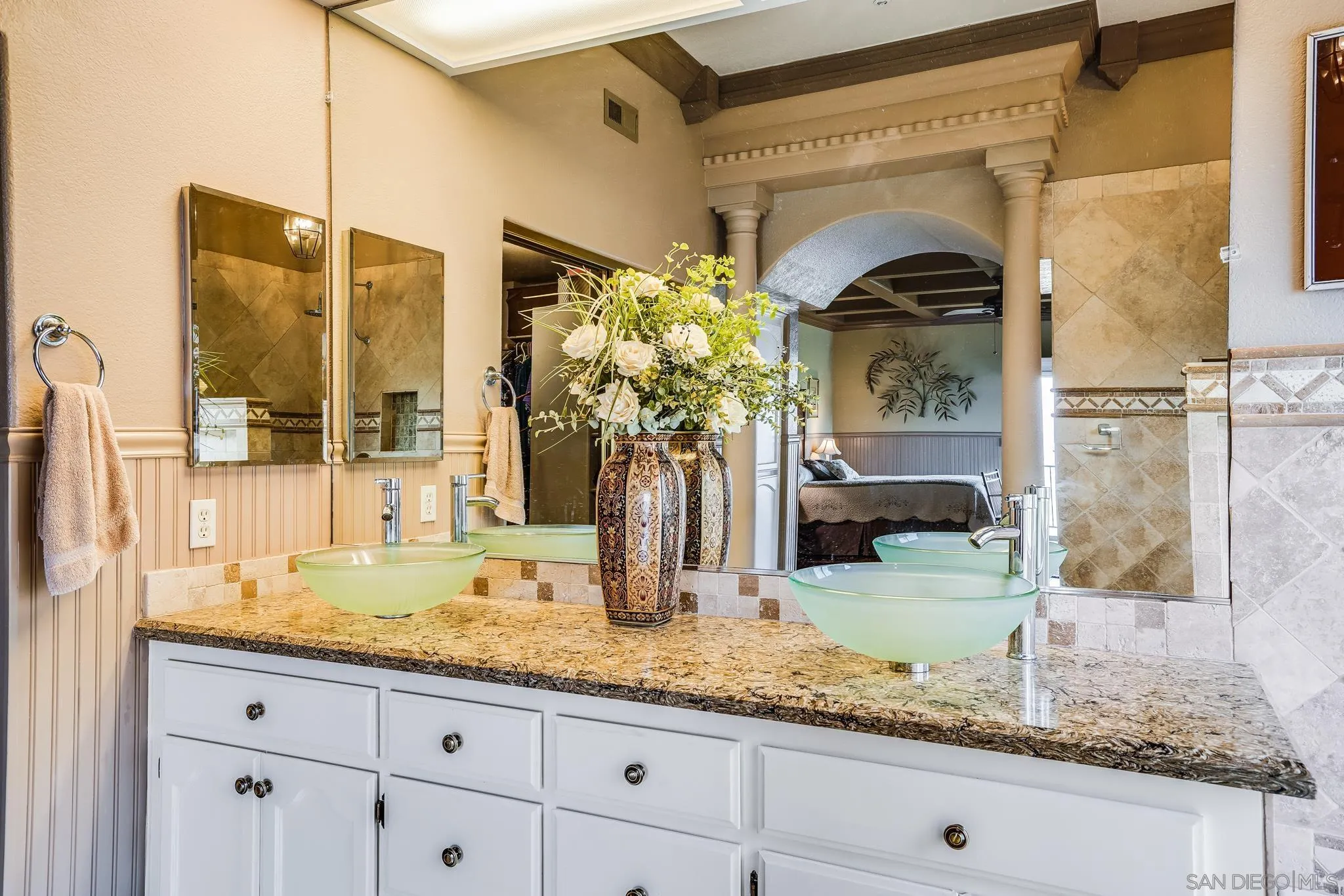 2366 Highview Lane Spring Valley, CA 91977 - Photo 30 of 53 a bathroom with sink and mirror