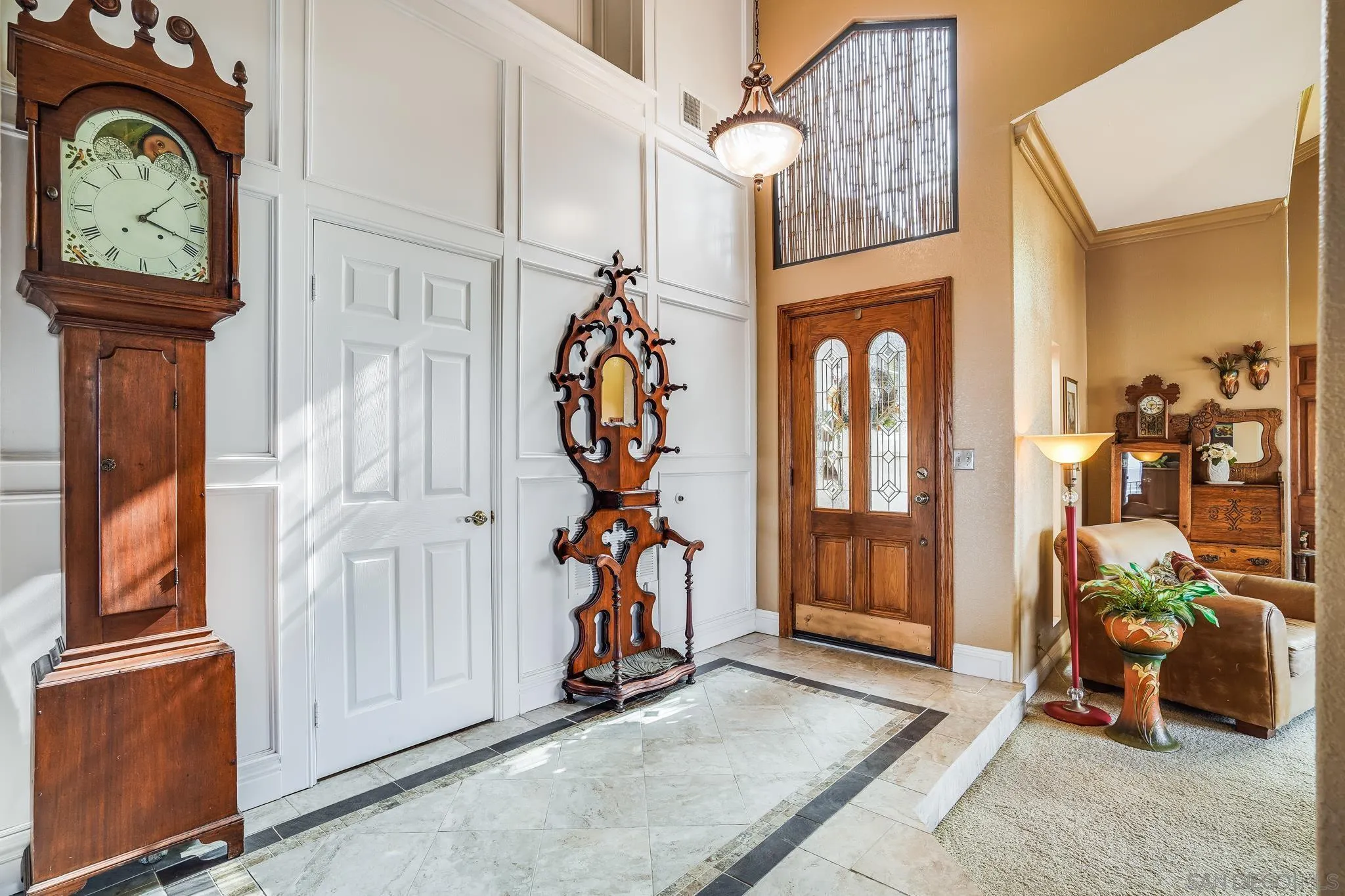 2366 Highview Lane Spring Valley, CA 91977 - Photo 10 of 53 a view of an entryway with wooden floor