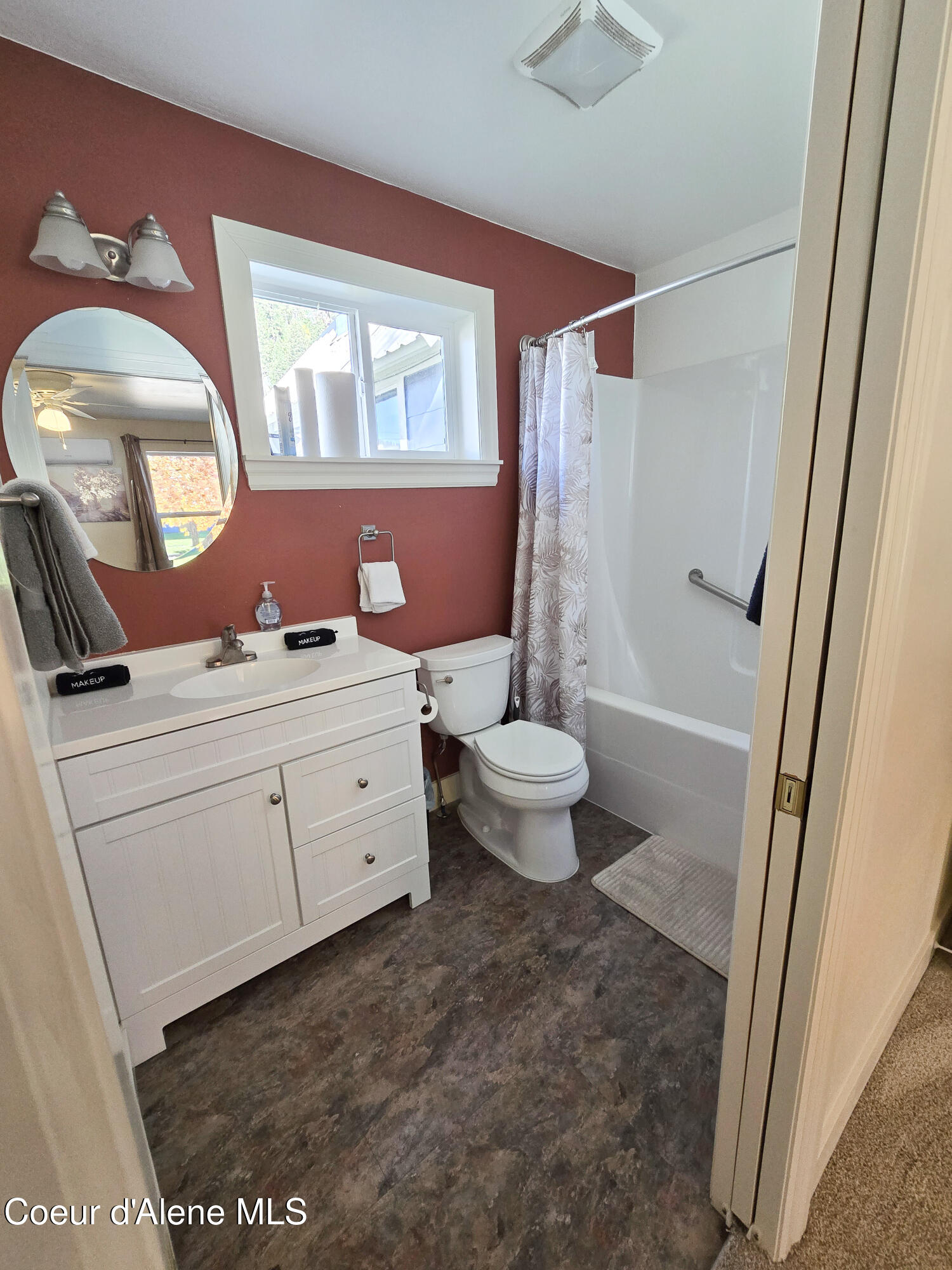 409 Pine Street Wallace, ID 83873 - Photo 7 of 15 1000010051