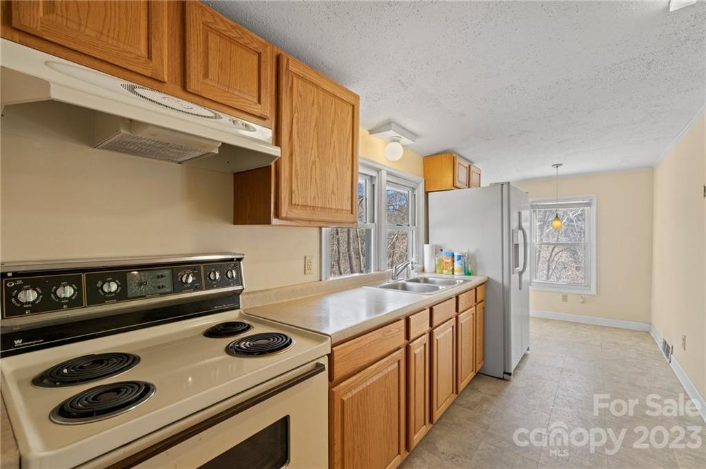 15 Rash Road Asheville, NC 28806 - Photo 20 of 34 Gallery Image 20