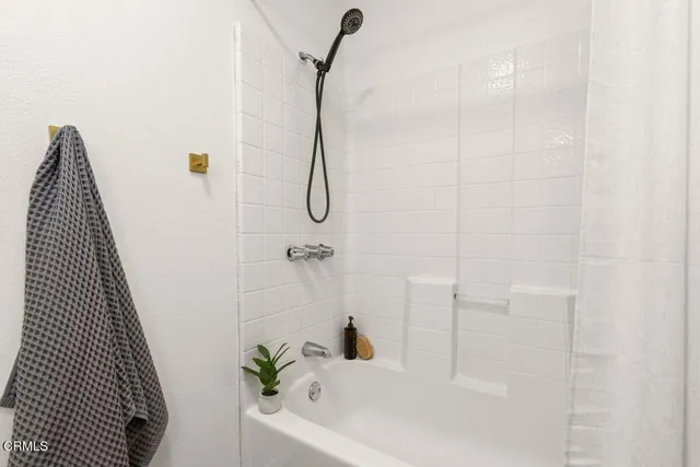 $1,100,000 | 7978 Camp Chaffee Road, Ventura, CA 93001