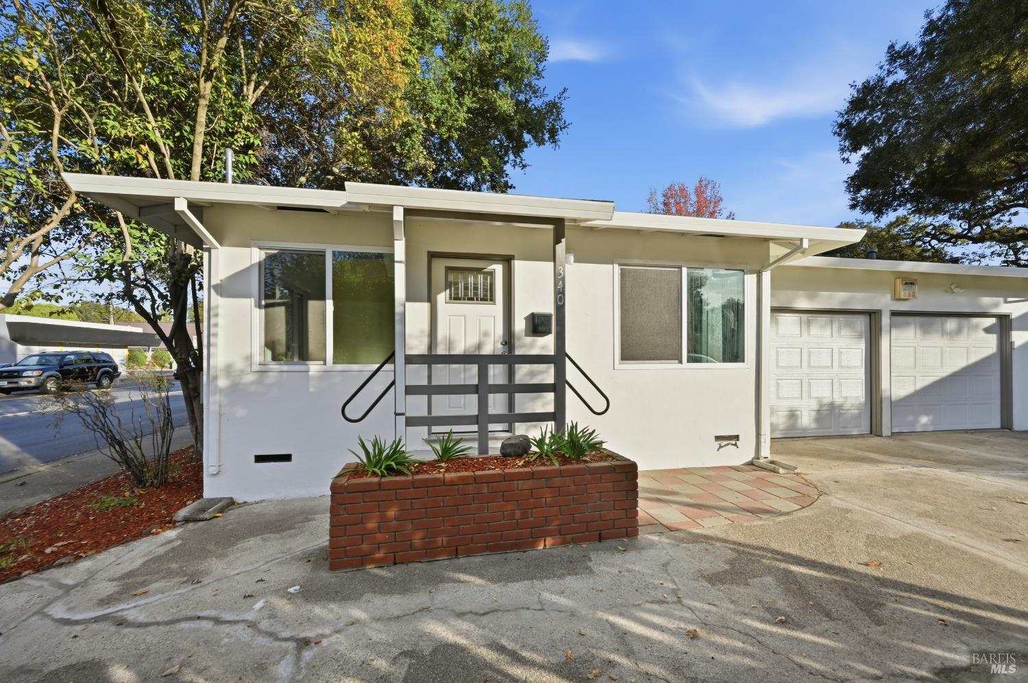 342 College Avenue Santa Rosa, CA 95401 - Photo 2 of 24