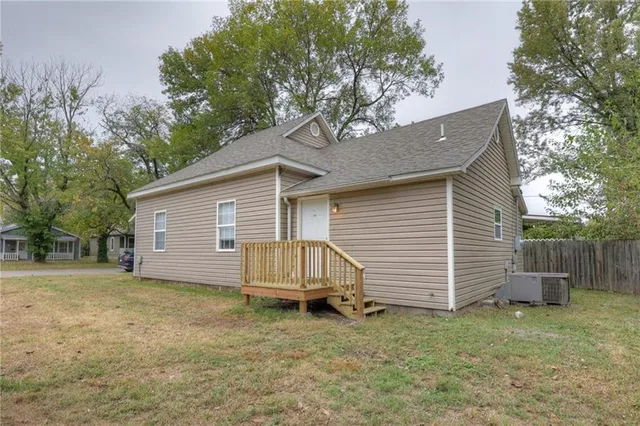 $115,000 | 1302 North Grand Street, Pittsburg, KS 66762