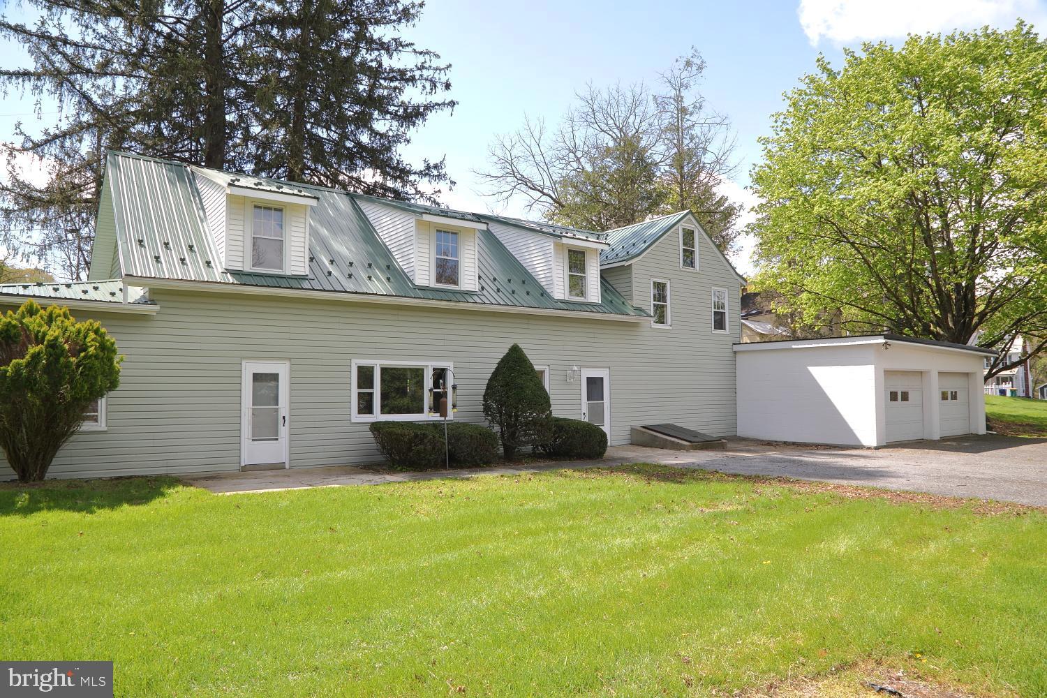 333 Vinemont Road Reading, PA 19608 - Photo 1 of 46