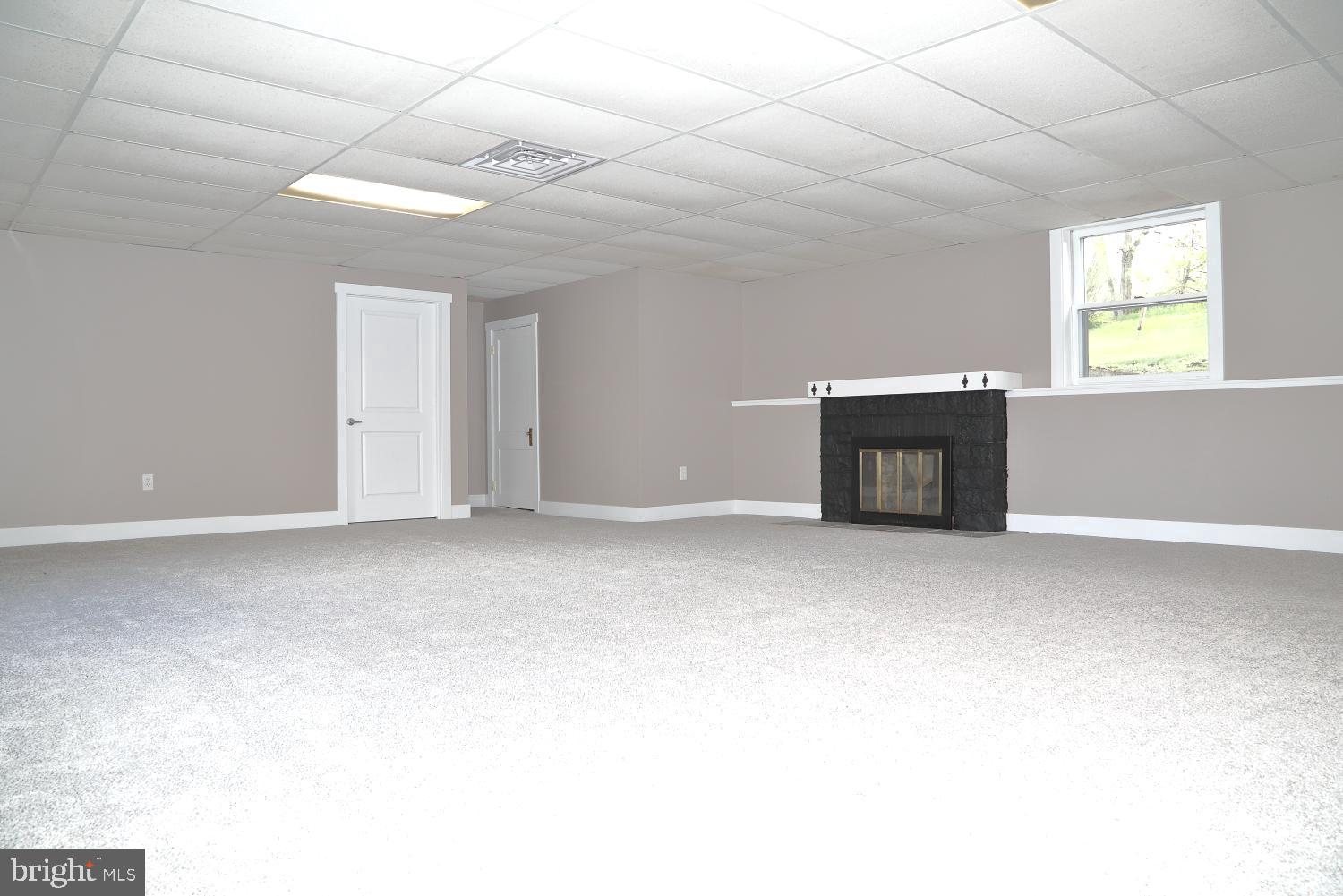 333 Vinemont Road Reading, PA 19608 - Photo 23 of 46 In-law suite or Finished Family Room