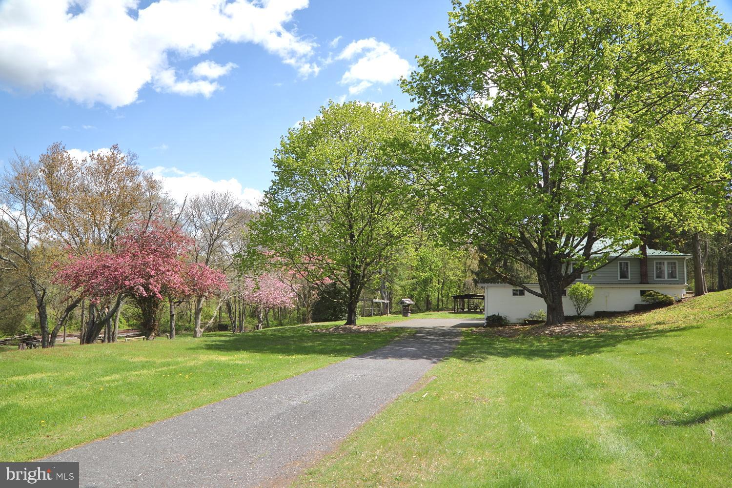 333 Vinemont Road Reading, PA 19608 - Photo 38 of 46