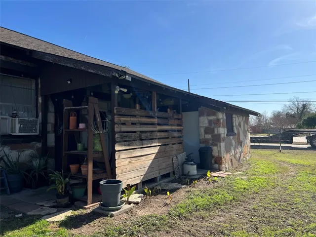 $235,000 | 204 Brewster Avenue, Florence, TX 76527