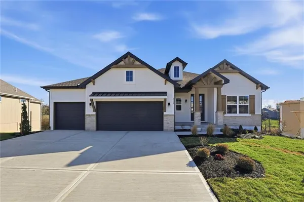 $895,000 | 2123 Northwest Killarney Lane, Lee's Summit, MO 64081