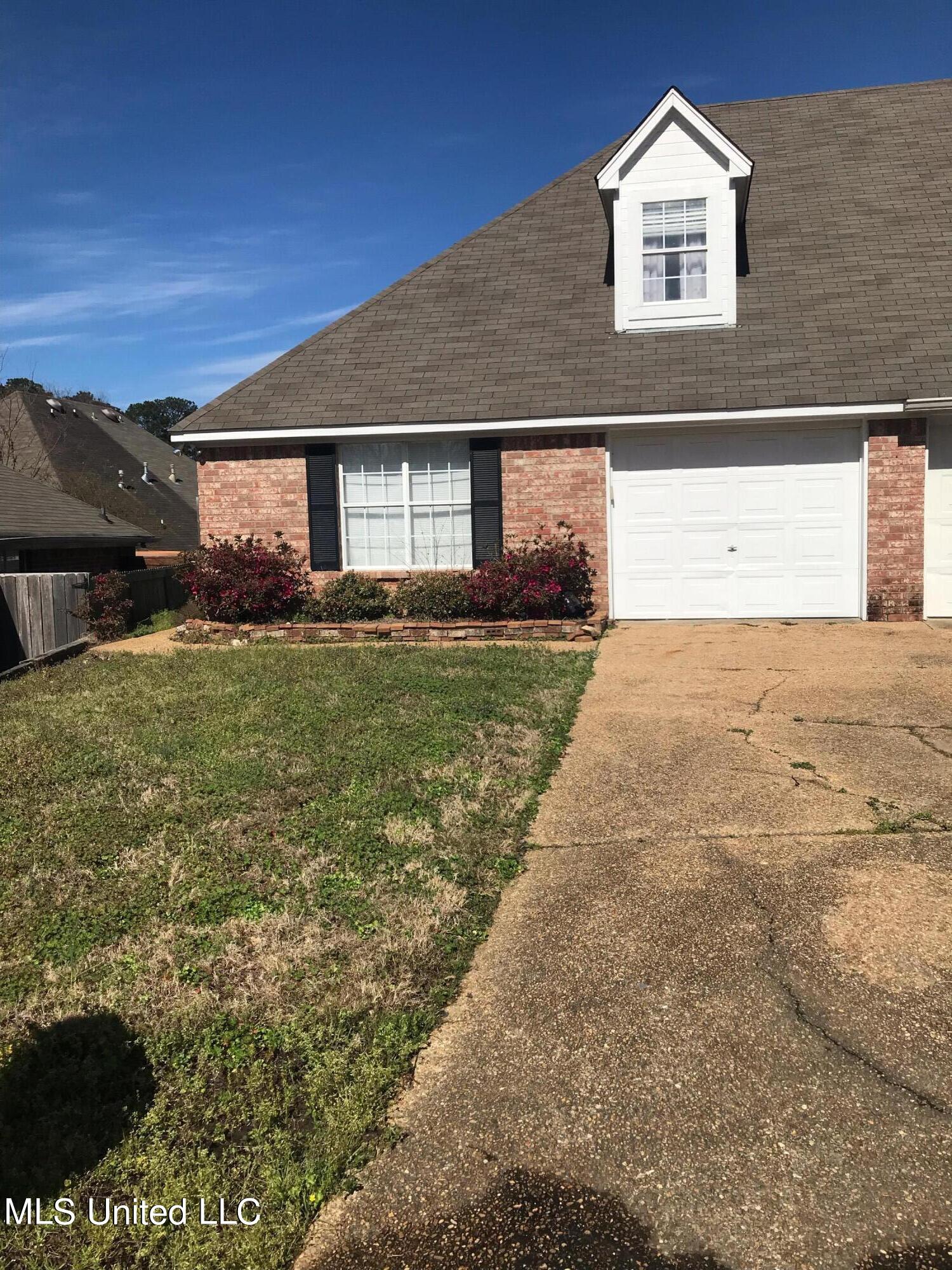 205 Kings Ridge Cove Brandon, MS 39042 - Photo 2 of 11 Front