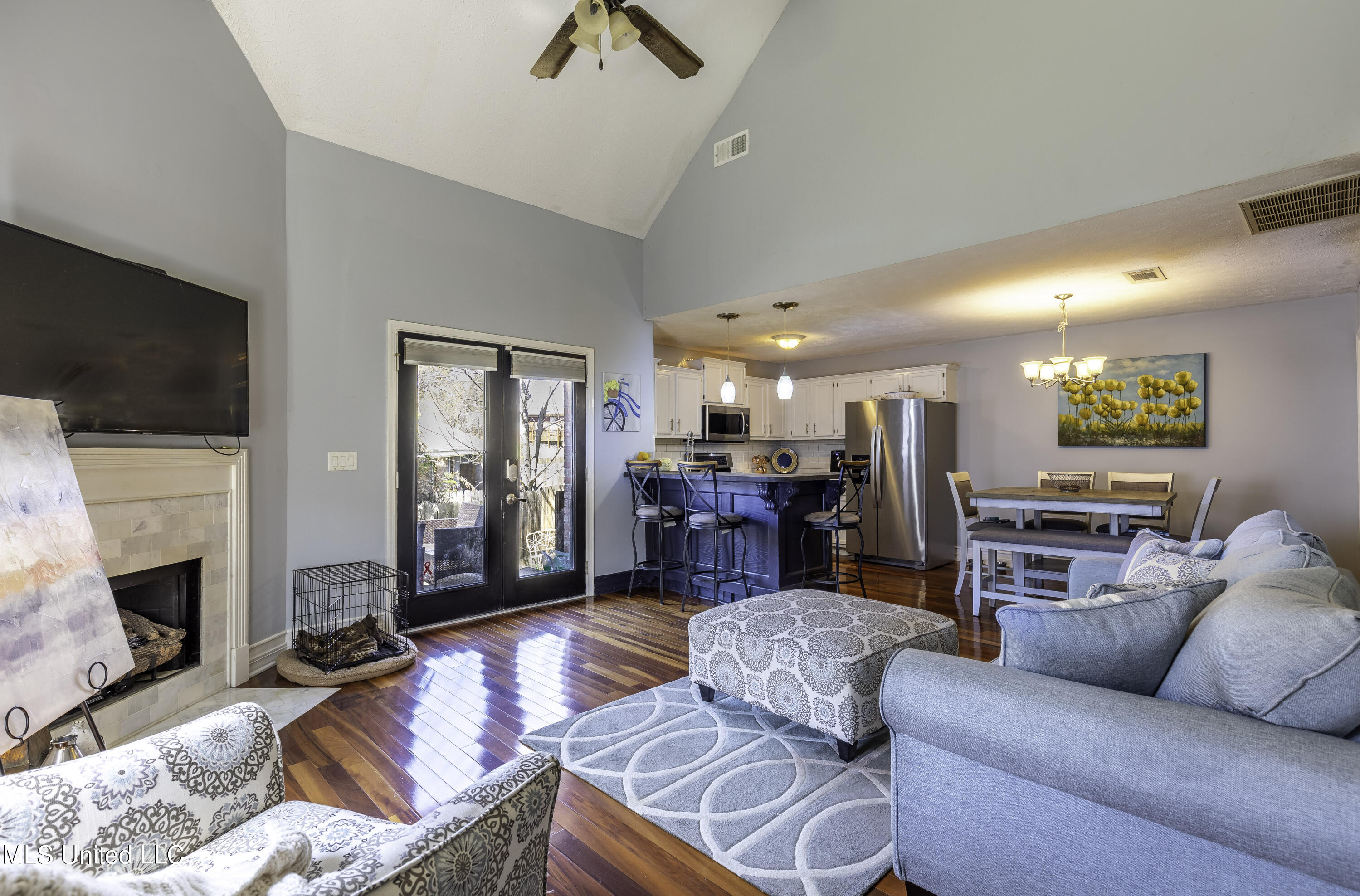 205 Kings Ridge Cove Brandon, MS 39042 - Photo 5 of 11 Living Room