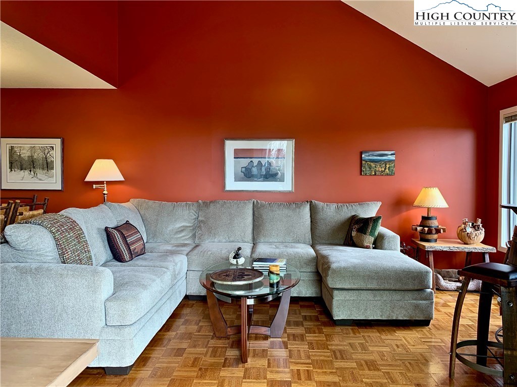 129 Knob Road, Unit 5 Blowing Rock, NC 28605 - Photo 20 of 49 Gallery Image 20