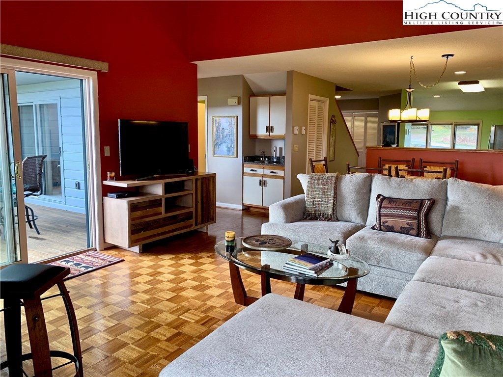 129 Knob Road, Unit 5 Blowing Rock, NC 28605 - Photo 21 of 49 Gallery Image 21