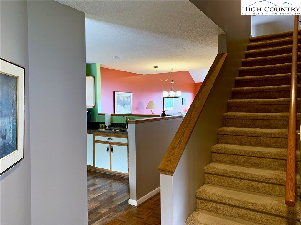 129 Knob Road, Unit 5 Blowing Rock, NC 28605 - Photo 36 of 49 Gallery Image 36
