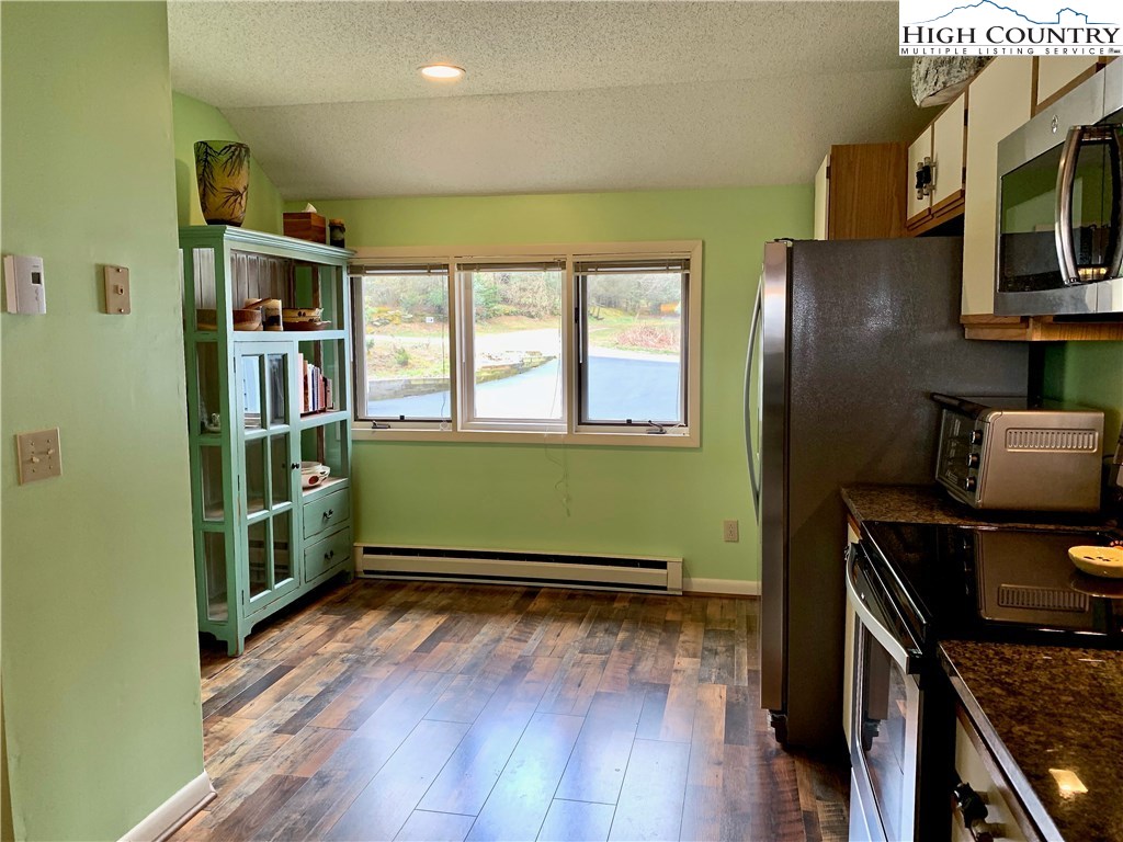 129 Knob Road, Unit 5 Blowing Rock, NC 28605 - Photo 10 of 49 Gallery Image 10