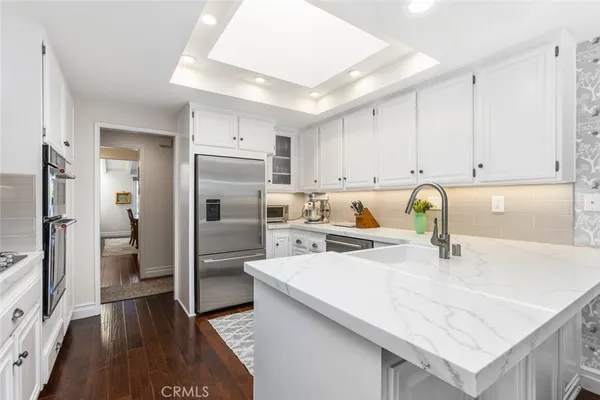 $2,985,000 | 30 Jetty Drive, Corona del Mar, CA 92625