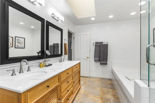 $2,985,000 | 30 Jetty Drive, Corona del Mar, CA 92625