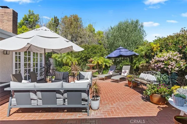 $2,985,000 | 30 Jetty Drive, Corona del Mar, CA 92625