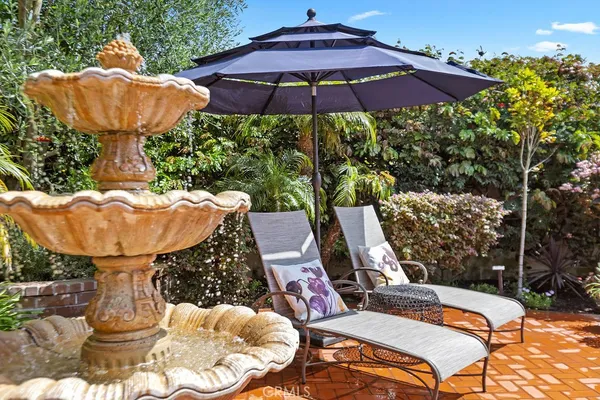 $2,985,000 | 30 Jetty Drive, Corona del Mar, CA 92625