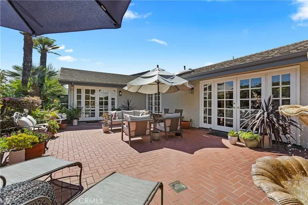$2,985,000 | 30 Jetty Drive, Corona del Mar, CA 92625