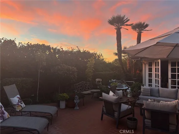 $2,985,000 | 30 Jetty Drive, Corona del Mar, CA 92625