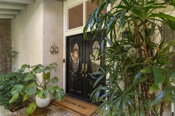 $2,985,000 | 30 Jetty Drive, Corona del Mar, CA 92625