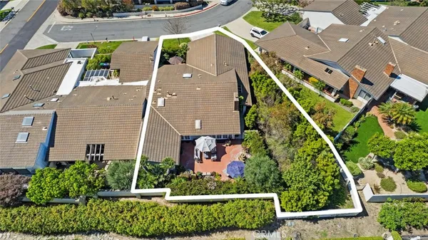$2,985,000 | 30 Jetty Drive, Corona del Mar, CA 92625