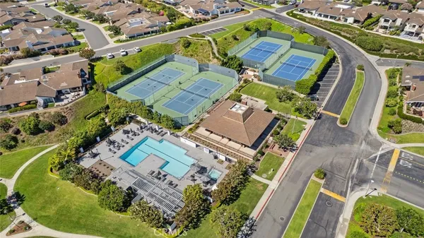 $2,985,000 | 30 Jetty Drive, Corona del Mar, CA 92625