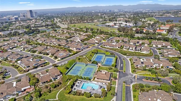 $2,985,000 | 30 Jetty Drive, Corona del Mar, CA 92625