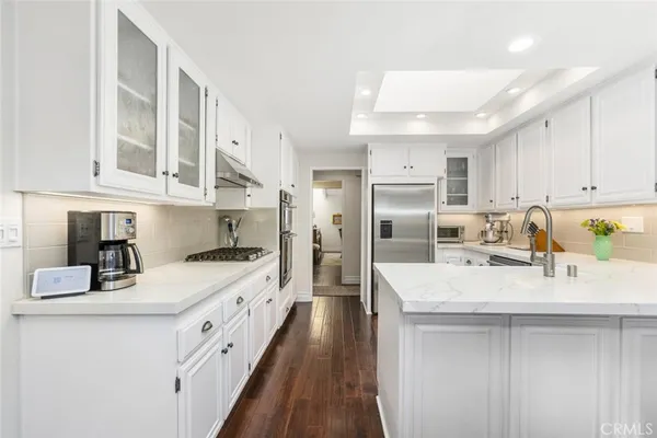 $2,985,000 | 30 Jetty Drive, Corona del Mar, CA 92625