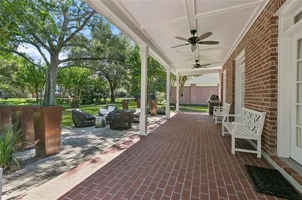 $519,000 | 4 Muirfield Place, New Orleans, LA 70131