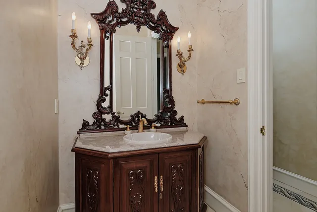 $5,595,000 | 2 Wexford Court, Houston, TX 77024