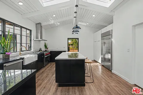 $2,995,000 | 13019 Sky Valley Road, Los Angeles, CA 90049