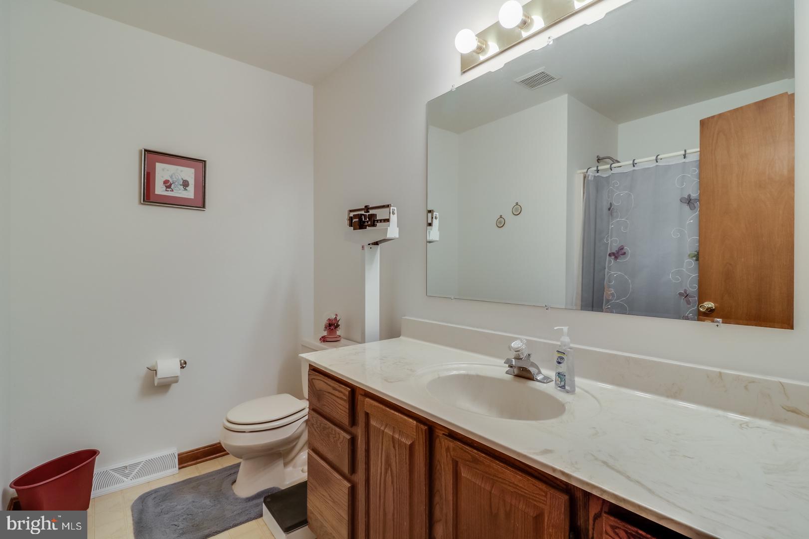 6498 West Denneys Road Dover, DE 19901 - Photo 21 of 30 Hall Bath