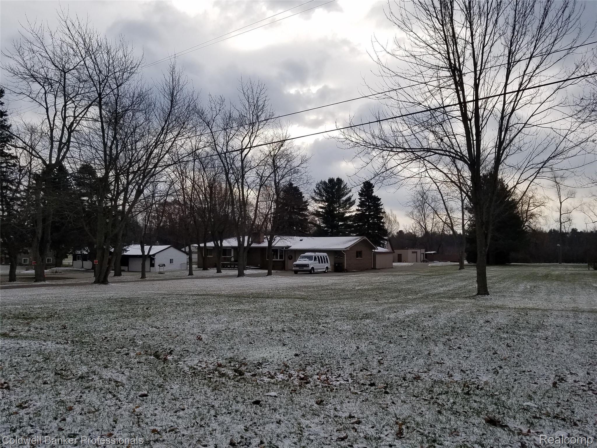 4285 Morgan Road Lake Orion, MI 48359 - Photo 10 of 39 20191211_100453.jpg